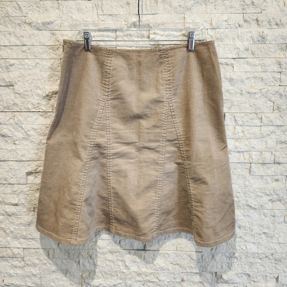 Gap Stretch Tan A-Line Flounce Paneled Corduroy Skirt Size 10 - Picture 2 of 6